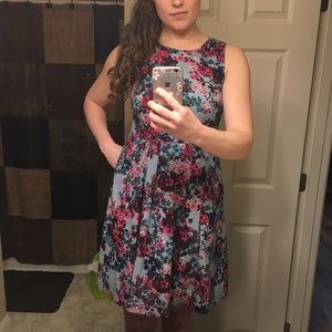 Lark & Ro Floral Sleeveless Dress size Small